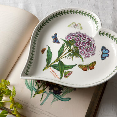 Botanic Garden Sweet William Heart Dish